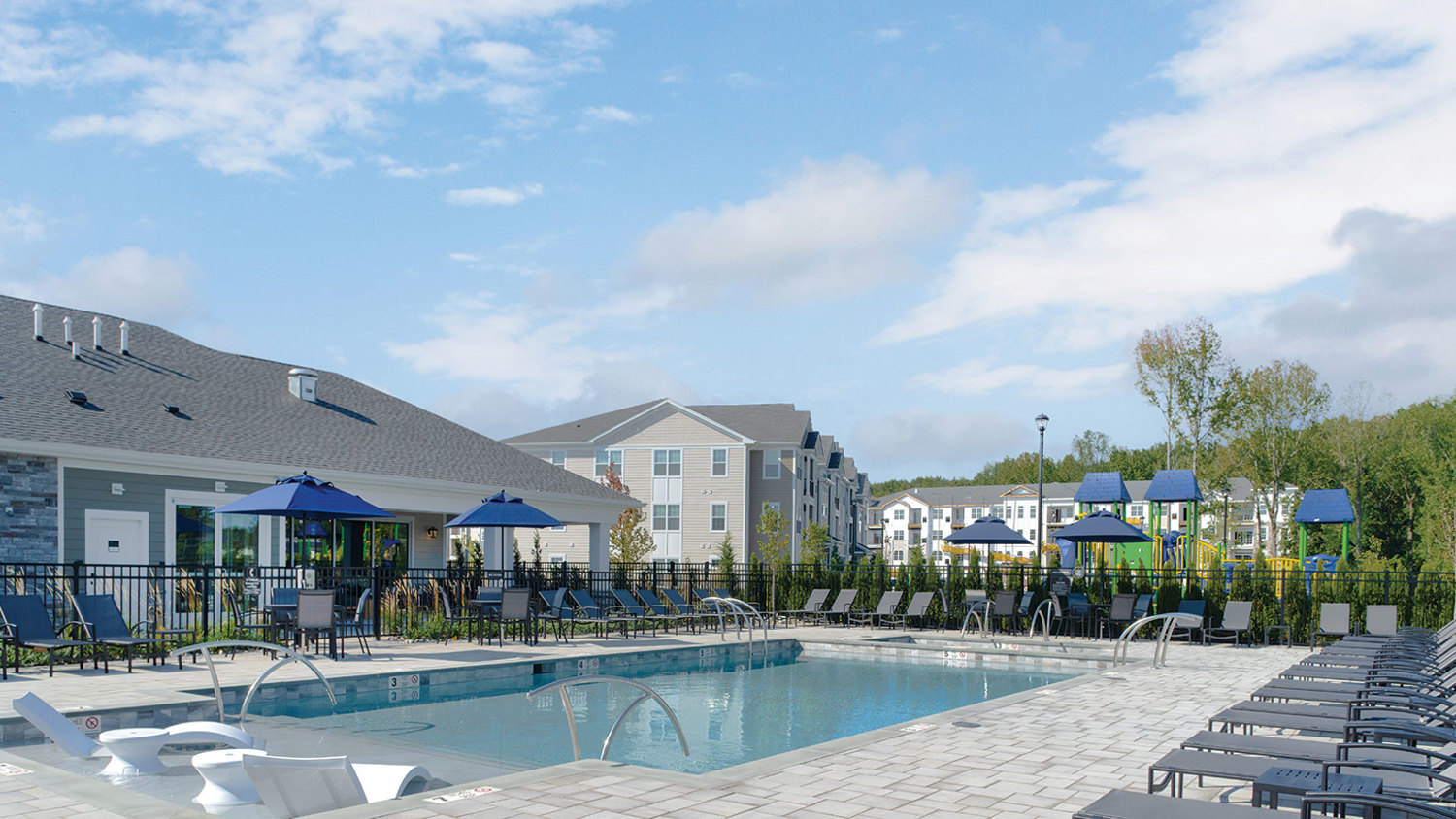 Luxury apartments with outdoor pool in Bordentown, NJ – The Reserve at Crosswicks