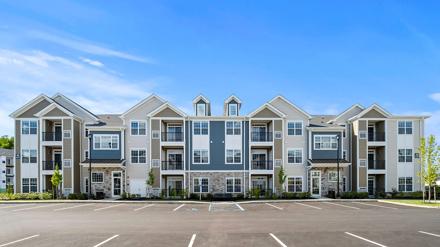 Luxury 2 bedroom apartments for rent in Bordentown, NJ – The Reserve at Crosswicks