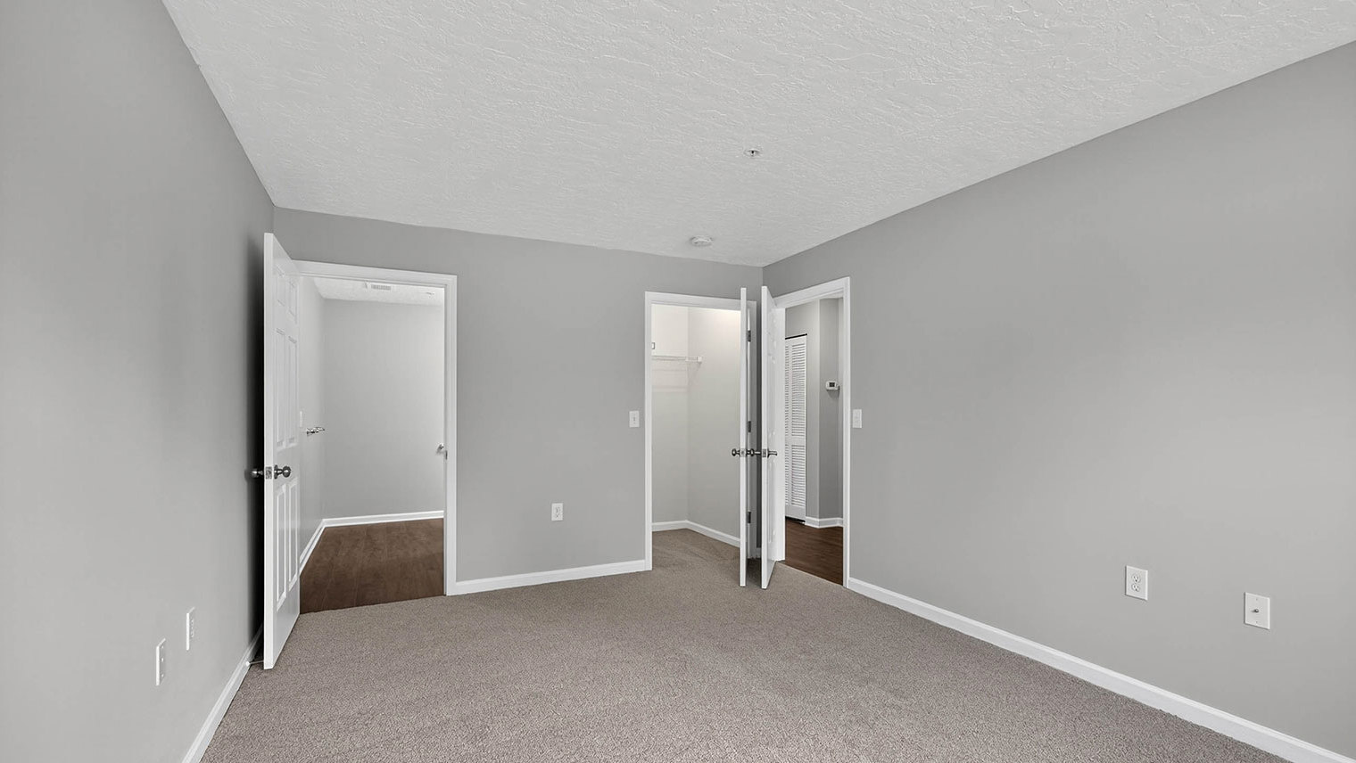 The View at Mackenzi Pet friendly apartment primary bedroom in York, PA – The View at Mackenzi