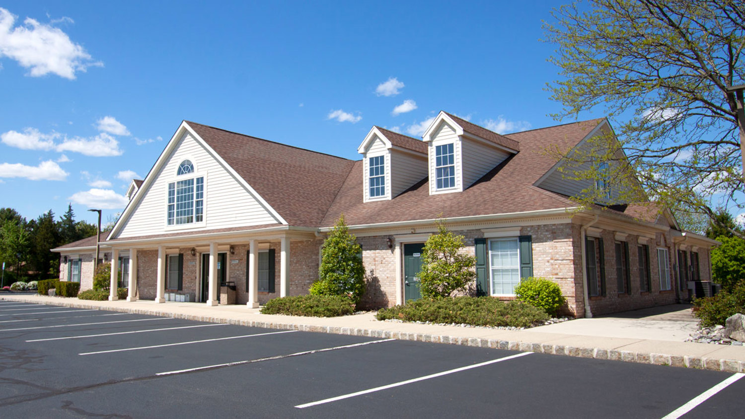Larken Associates Welcomes Consignment Shop to Kingsbridge Center in Hillsborough, NJ