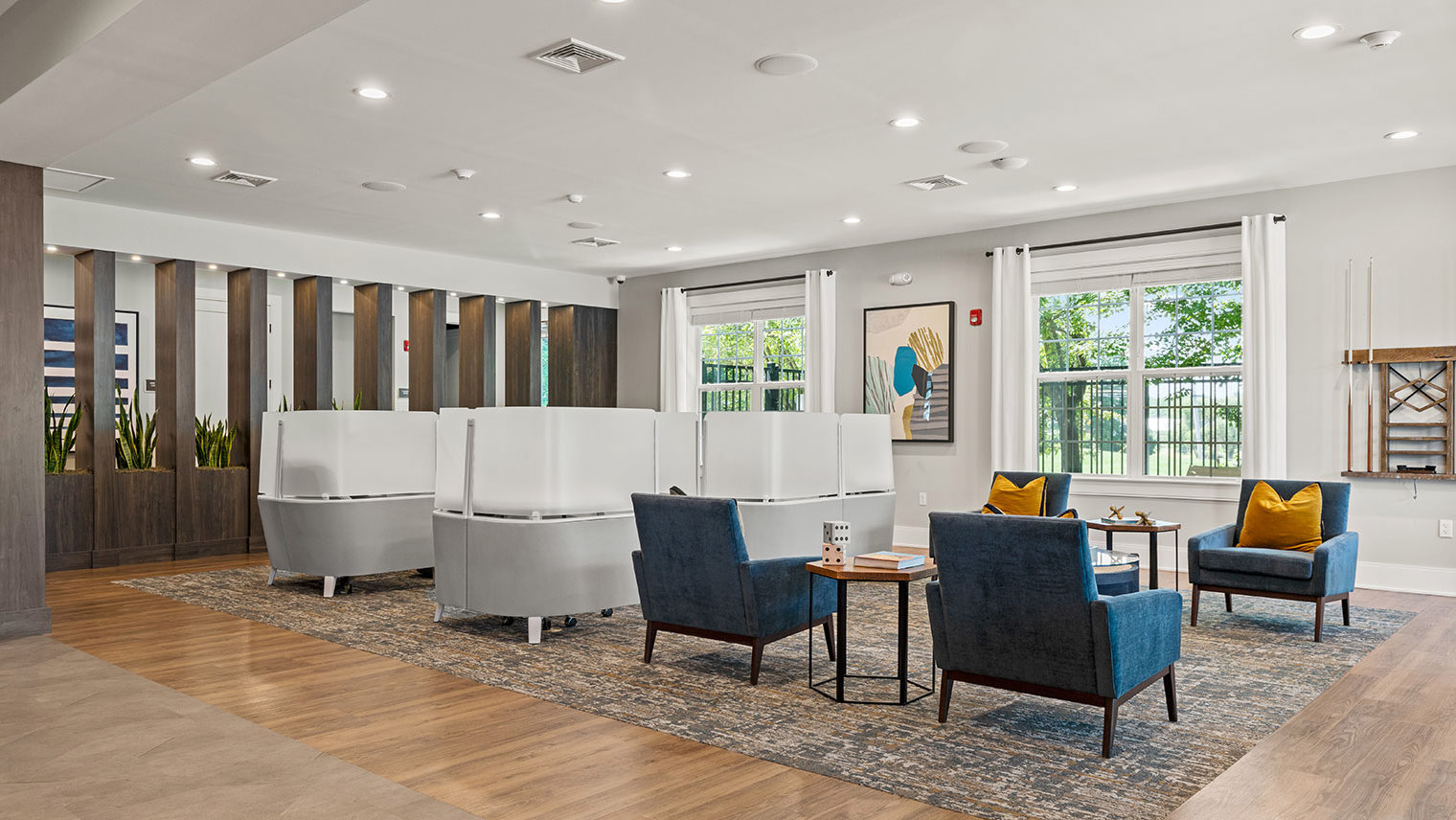 The View at Mackenzi Garden apartments with clubhouse lounge and work pods in York, PA – The View at Mackenzi