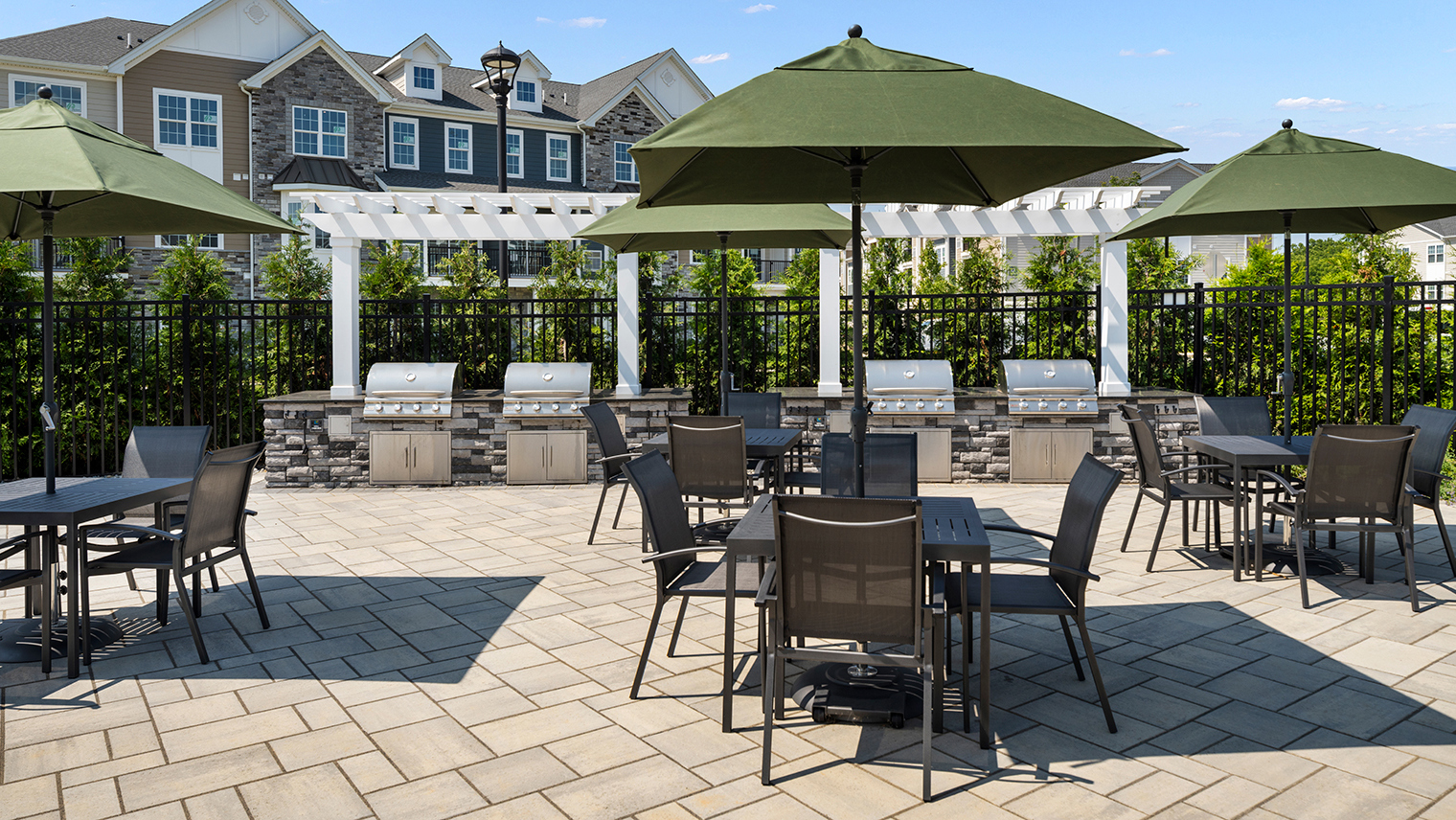 Trailside Village Trailside Clubhouse Grill Stations And Seating