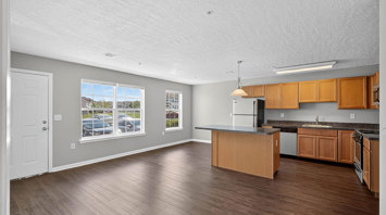 The View at Mackenzi Garden apartment kitchen and living room in York, PA – The View at Mackenzi