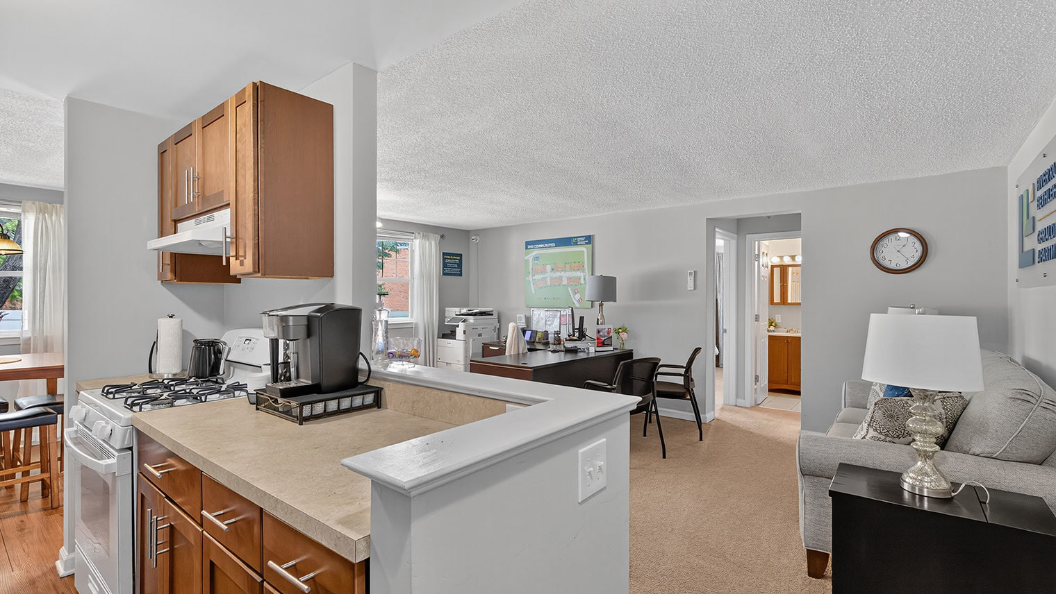 River Run Apartments Garden apartment kitchen and living room in Bethlehem, PA – River Run Apartments