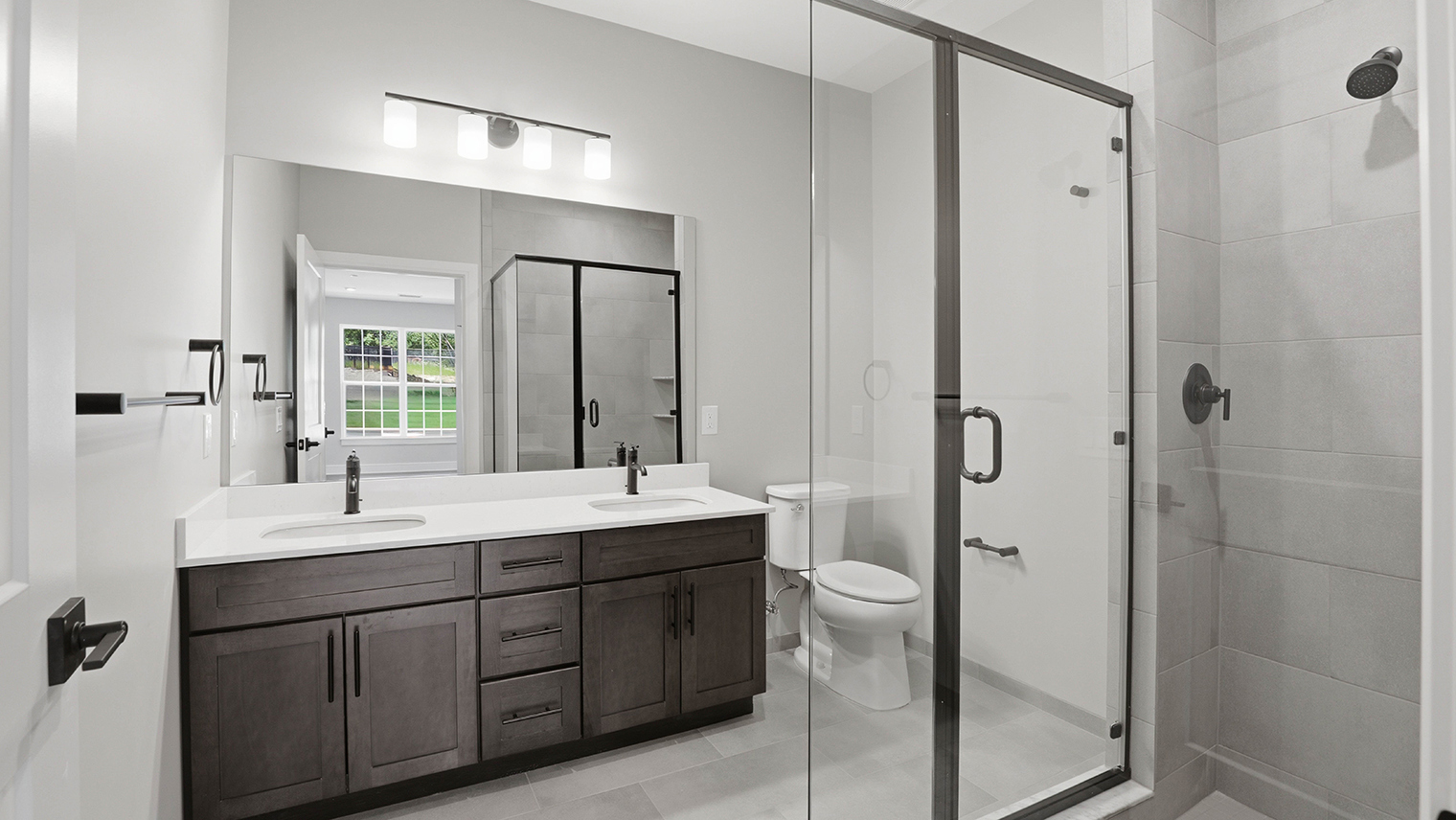Trailside Village Bradley Primary Bath 1