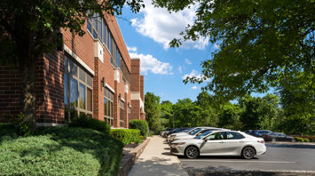 Raritan Commons Entrance to Raritan Commons office and medical complex in Flemington, NJ