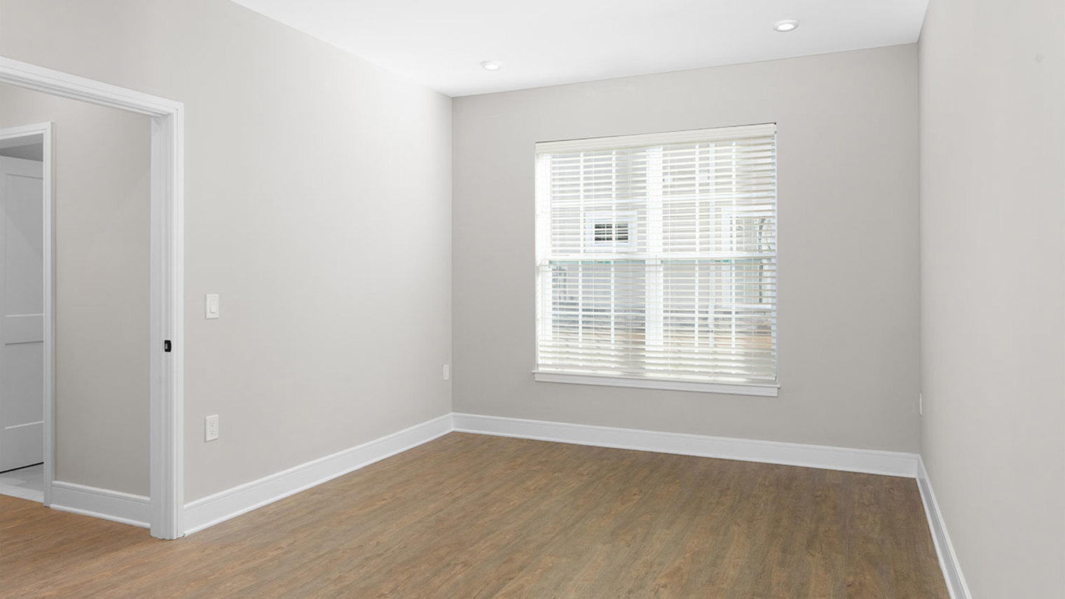 Monte View at Pohatcong Luxury garden apartment primary bedroom with primary bathroom in Pohatcong Twp, NJ – Monte View at Pohatcong