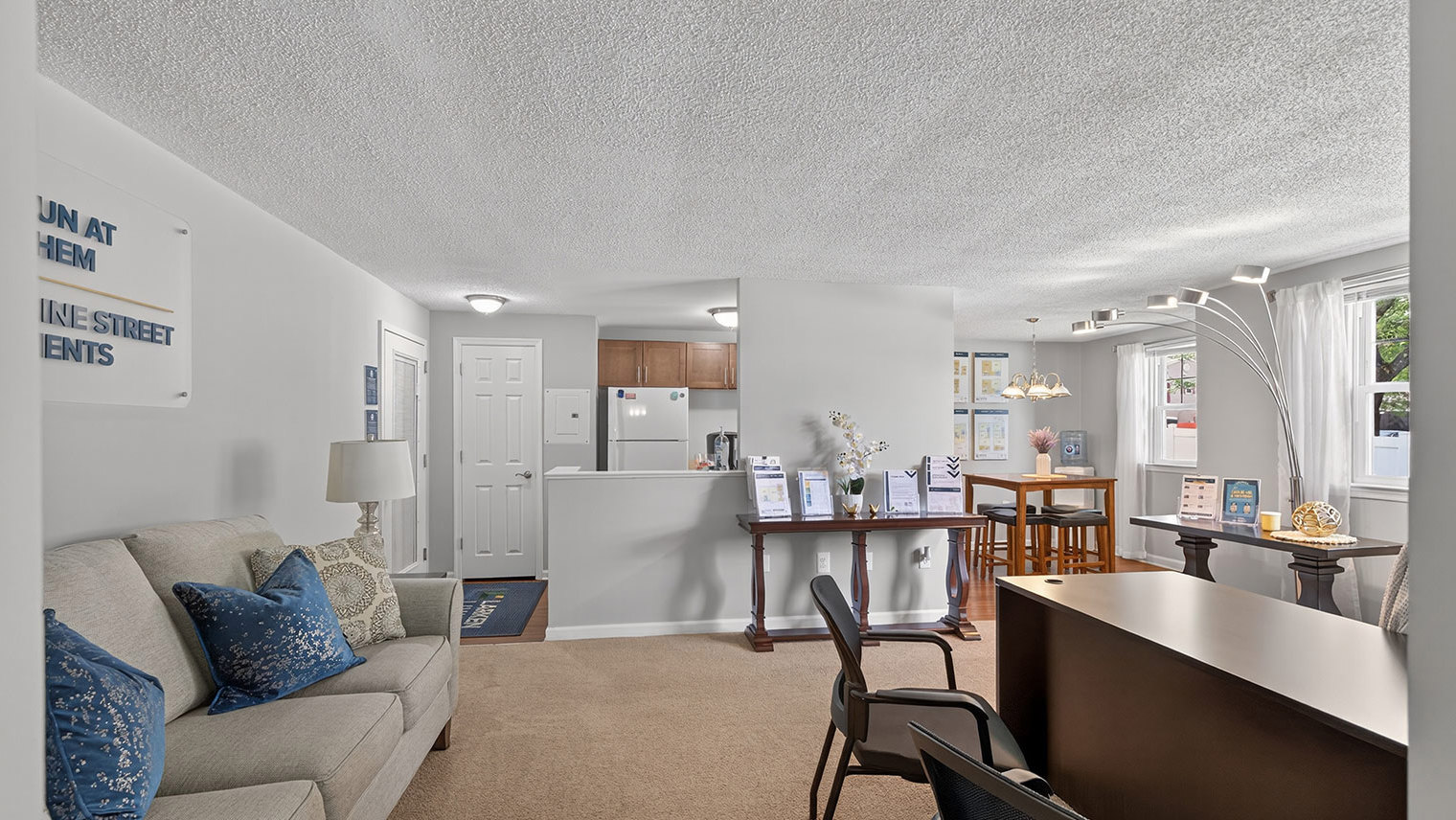 River Run Apartments Garden apartment living room in Bethlehem, PA – River Run Apartments