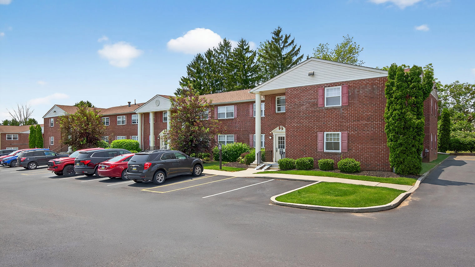 River Run Apartments Garden style apartments for rent near me Lehigh County, Pennsylvania - River Run Apartments