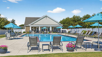 The Reserve at Copper Chase Garage and garden apartment rentals with outdoor pool in York, PA – The Oaks at Copper Chas